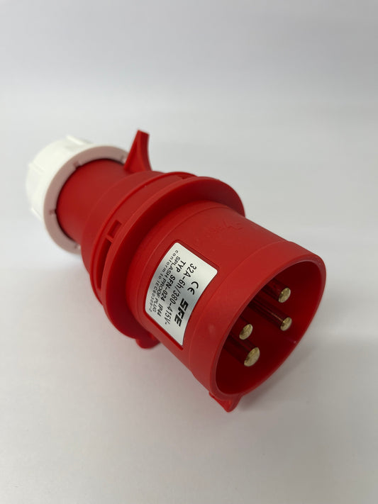 32A 3P+E 415V Plug IP44